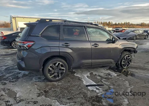 2025 Subaru Forester Premium z USA, uszkodzony, nr VIN JF2SLSED8SH435409